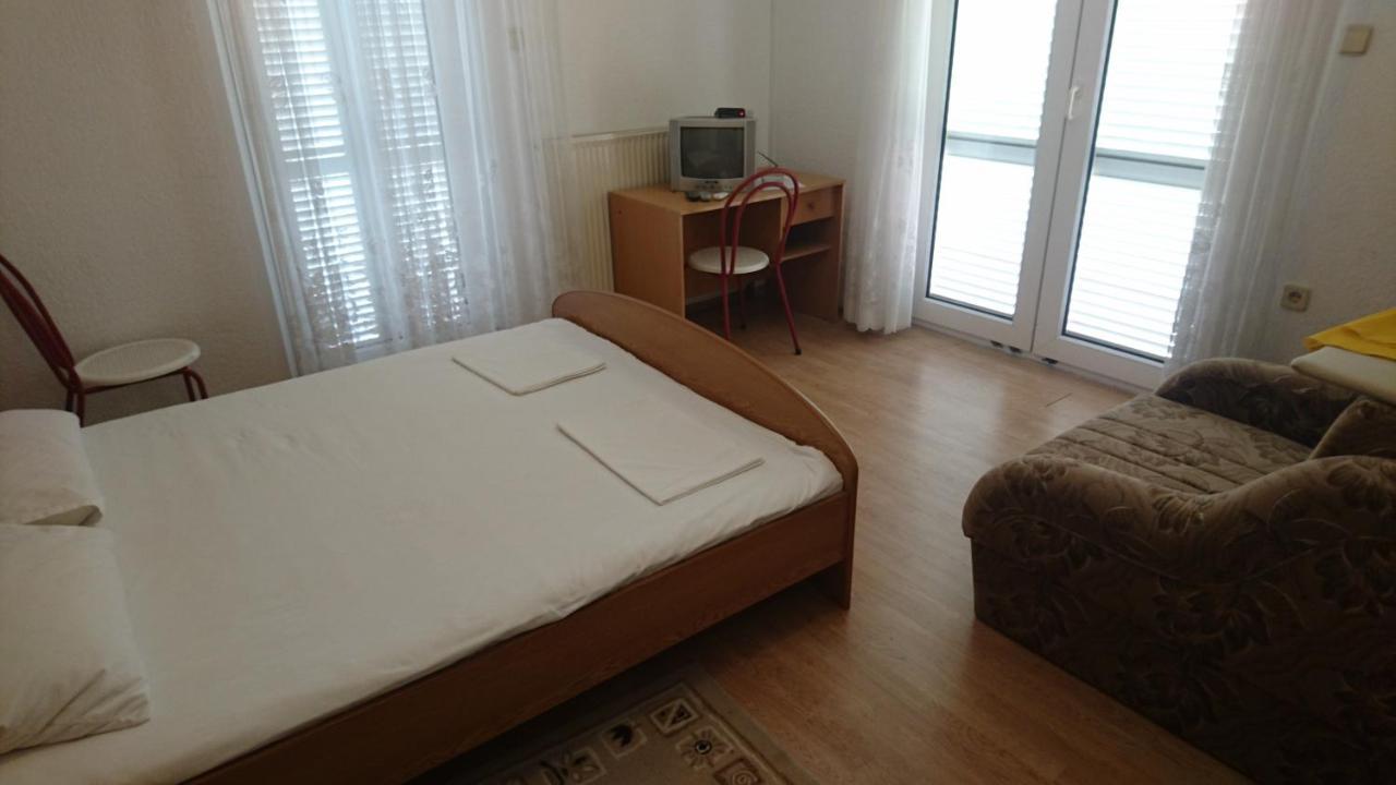 Bed and Breakfast Restoran Sirena Dramalj Exterior foto